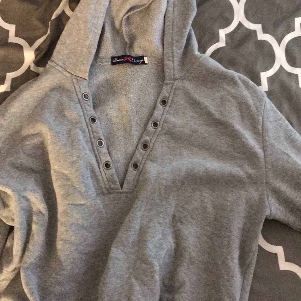 Grey sweater crop top